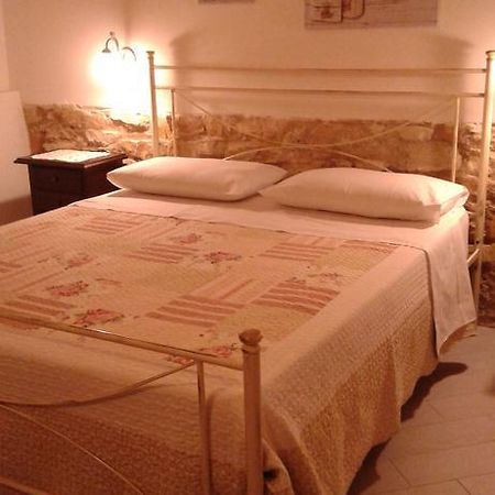 Appartamento Shabby Chic Τράπανι Δωμάτιο φωτογραφία